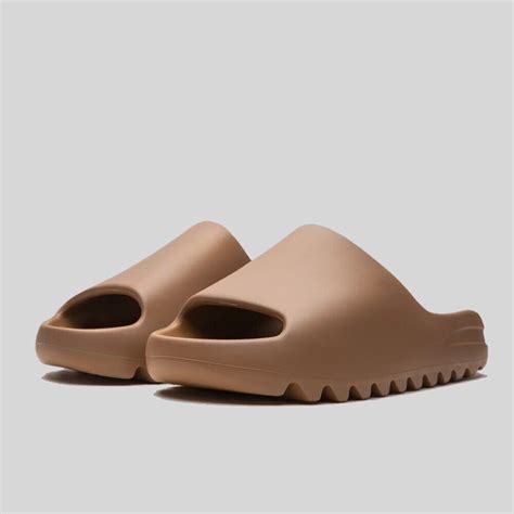 Buy and Sell adidas Yeezy Slides & Sandals 